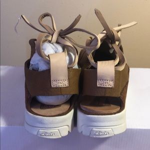 clarks trigenic honey